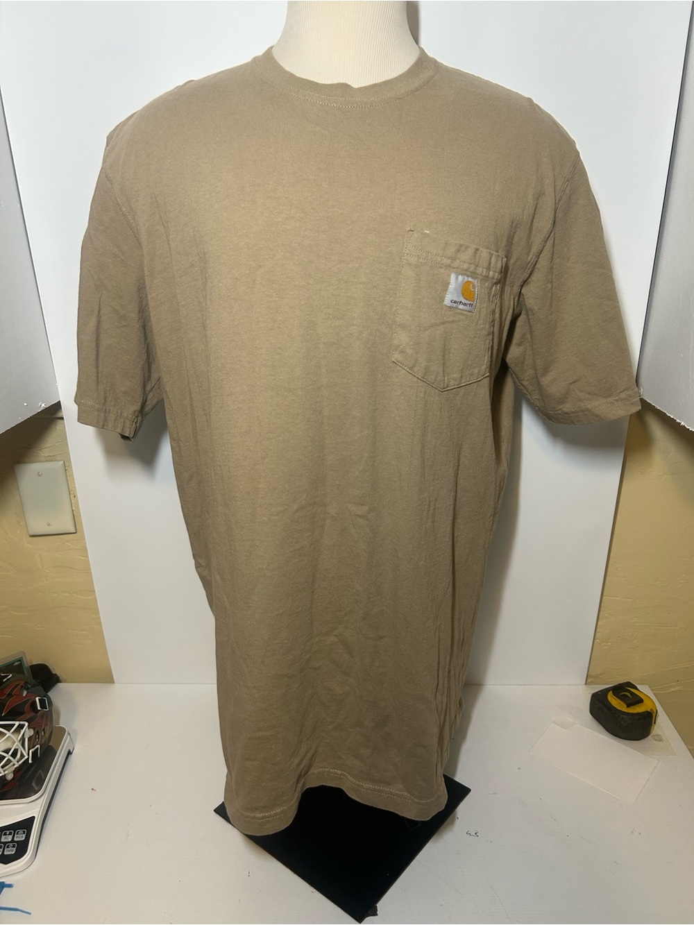 Carhartt Men’s Short Sleeve Pocket Tee in Khaki Brown